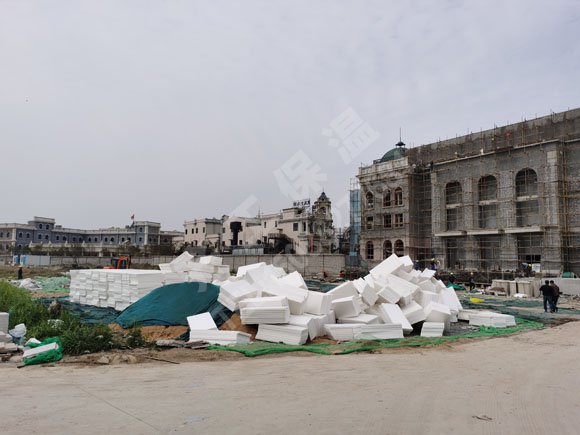 建業(yè)電影小鎮(zhèn)采購齊工擠塑板和巖棉板