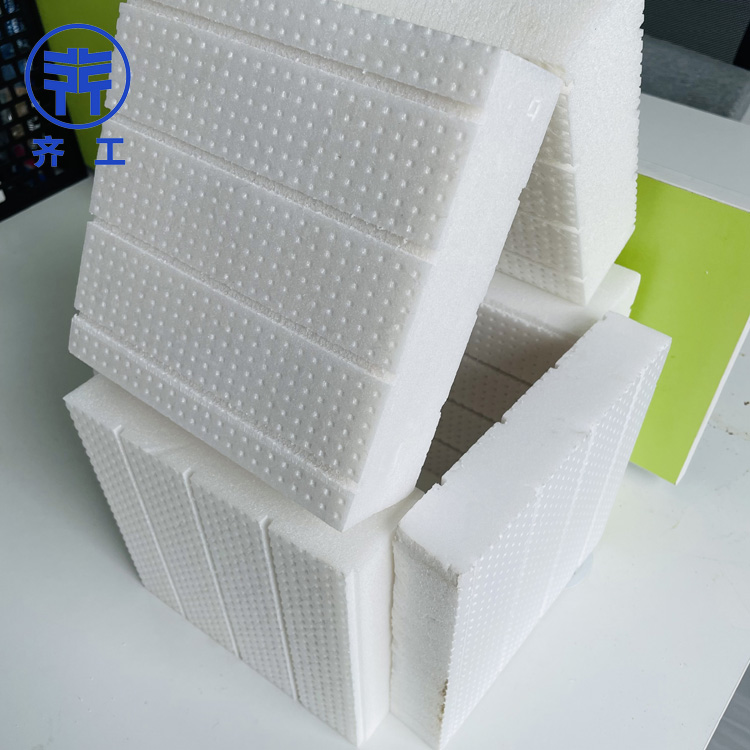 擠塑板粘貼時(shí)的注意點(diǎn)